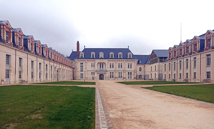 Cour du château de Villers-Cotterêts - © Hubert Gouleret