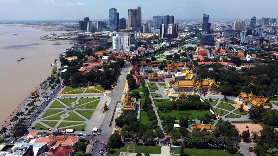 Phnom Penh - © ADC Shutterstock/Nelson Antoine