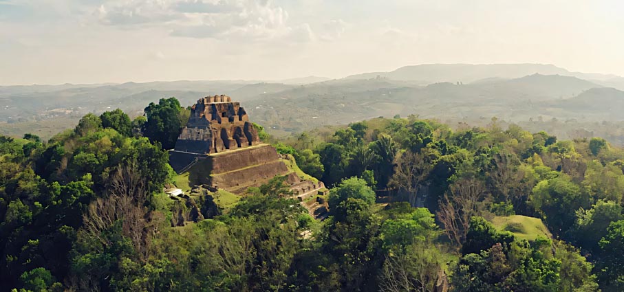 El Castillo sur le site de Xunantunich - © Travelbelize